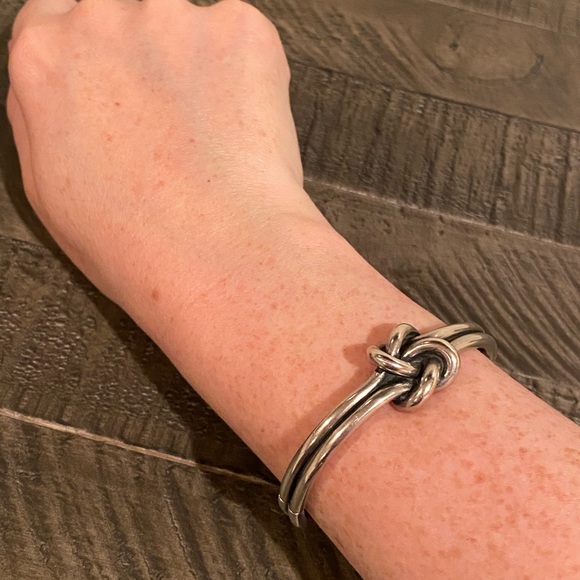 James Avery Jewelry - JAMES AVERY Retired Lovers Knot Latch Bracelet